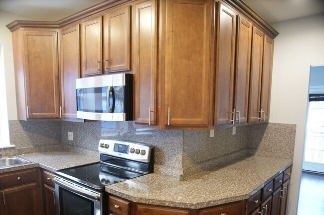 Foto del edificio - 4158 W Pine Blvd