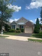 Building Photo - 207 Devon Ln