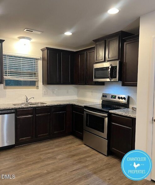 Foto del edificio - 11 Belhaven Dr