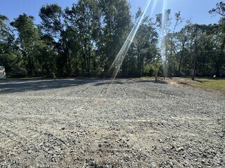 Building Photo - 211 Victoria Cir