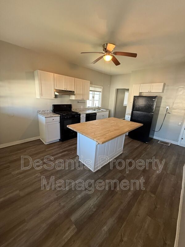 Foto del edificio - 454 Park St