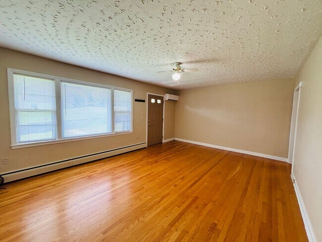 Foto del edificio - 316 Reynolds Ave
