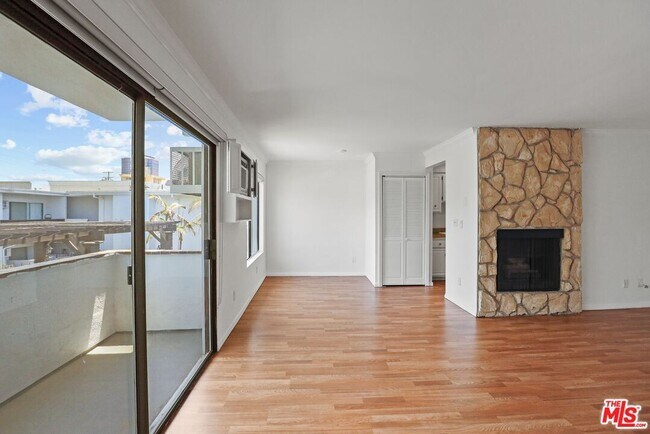 Foto del edificio - 11908 Dorothy St