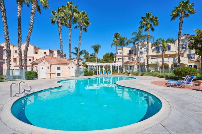 Building Photo - River Ranch Townhomes & Apartments