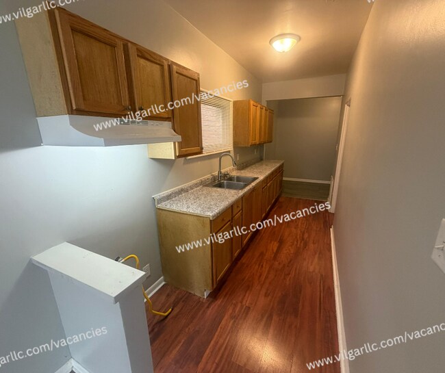 Foto del edificio - 4842 Northcote Ave