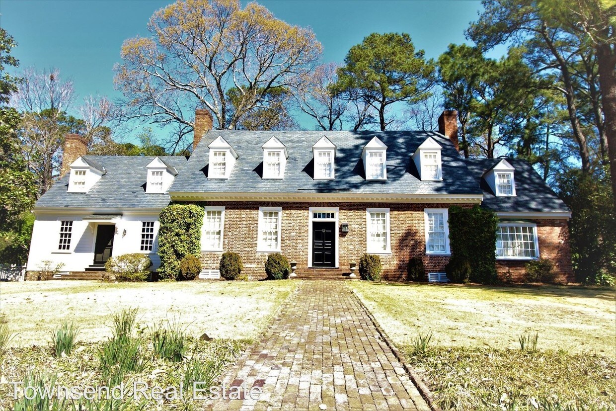 Primary Photo - 4 br, 3.5 bath House - 1604 Twin Oaks Dr