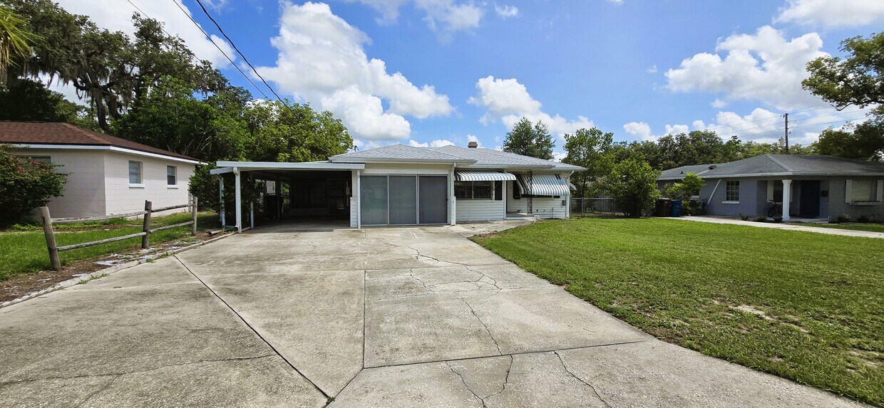 Foto principal - 8 W Hillcrest Ave