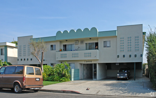 Building Photo - 1960 South Holt Avenue