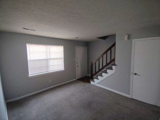 Building Photo - 81 Duiguid Dr