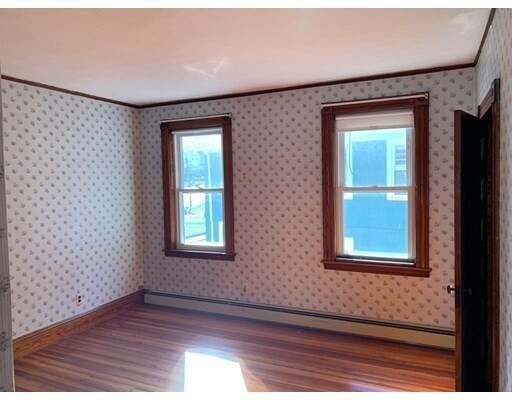 Foto del edificio - 192 Glendale Rd