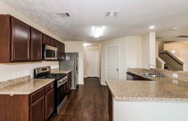 Foto del edificio - 17630 Lady Slipper Rd