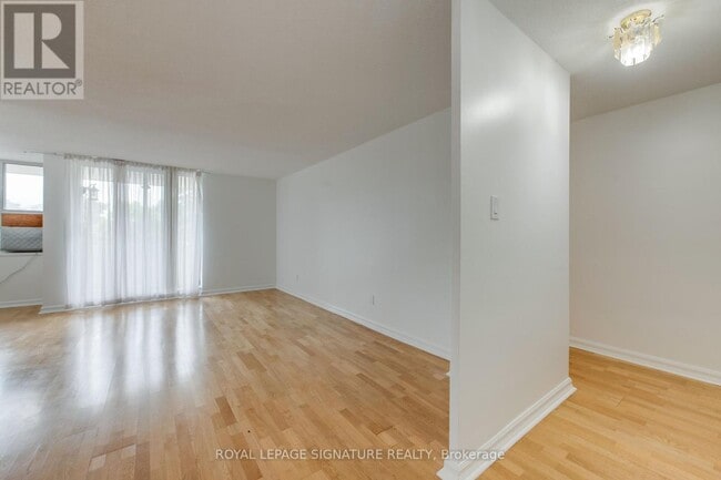 Building Photo - 80-380 Inverlochy Blvd