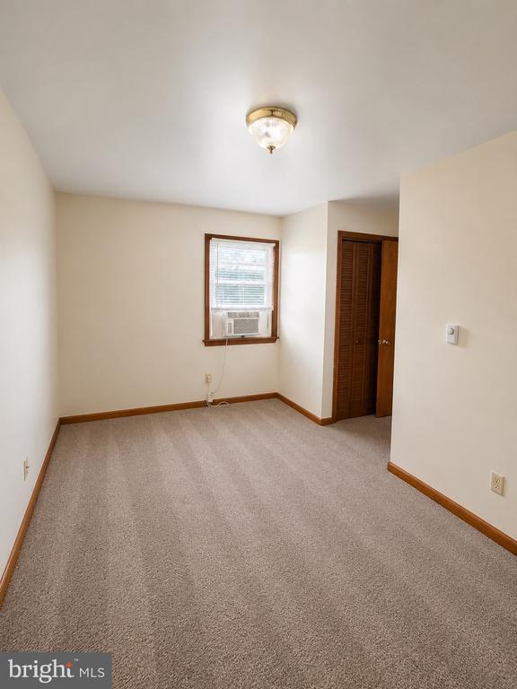 Building Photo - 403 Market Ave