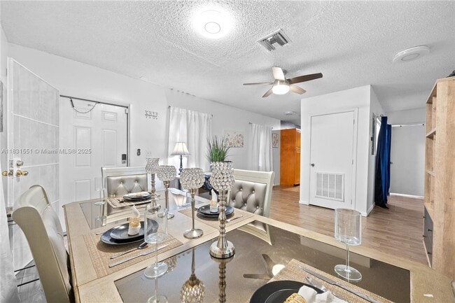 Foto del edificio - 600 NW 99th St