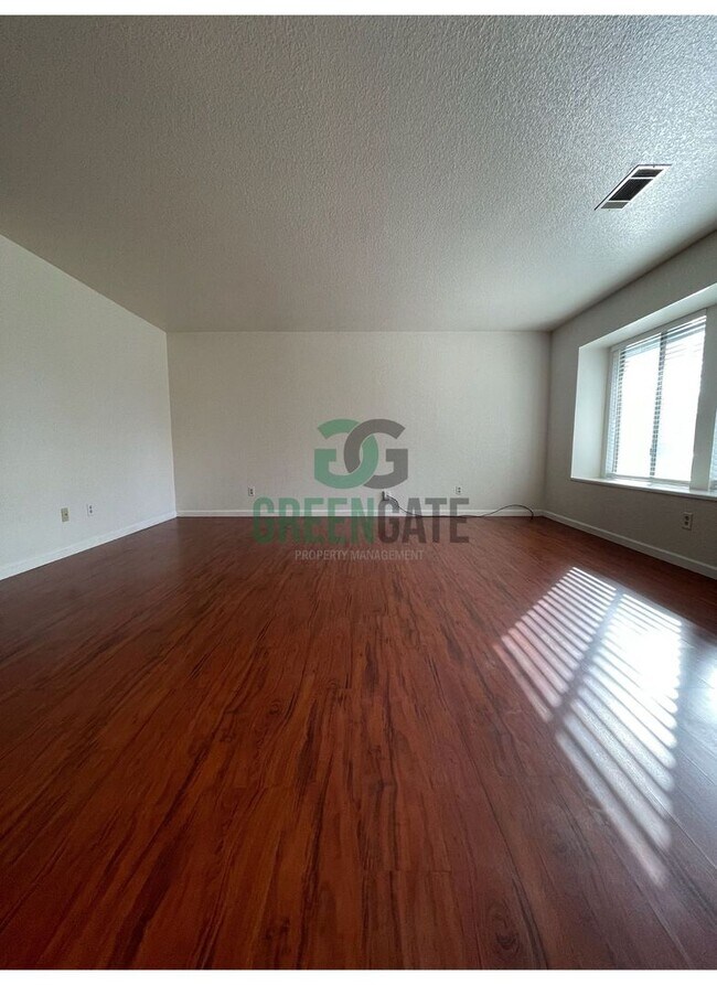 Foto del edificio - 177-179 Manzanita Lane