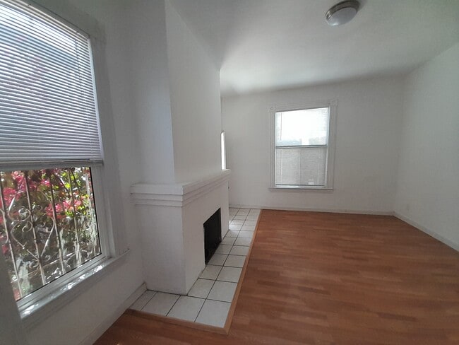 Building Photo - 2644 Orchard Ave