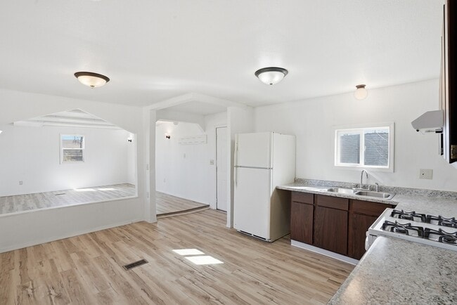 Foto del edificio - 107 Gumbo Dr