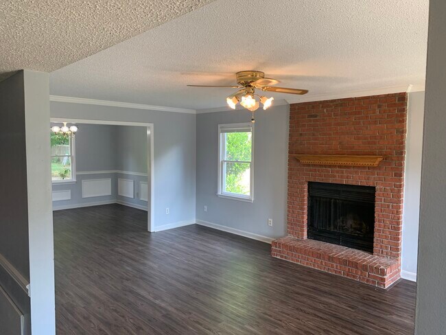 Foto del edificio - 107 Pheasant Ridge Dr