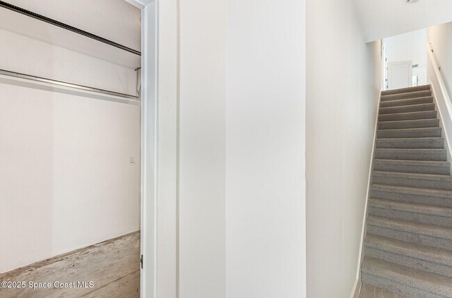 Foto del edificio - 1605 Par NE St