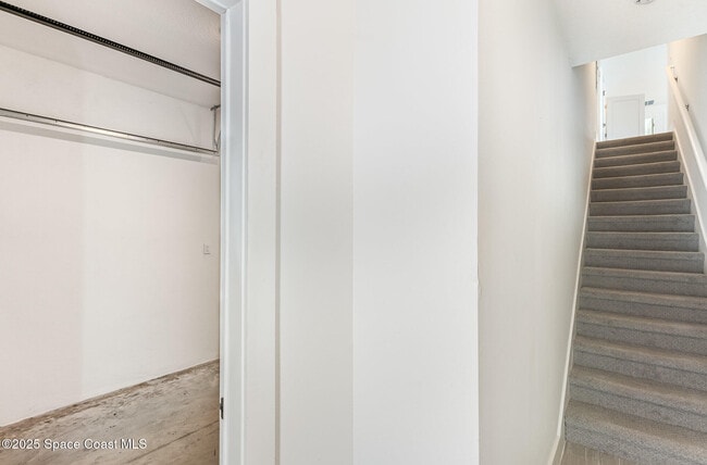 Building Photo - 1605 Par NE St