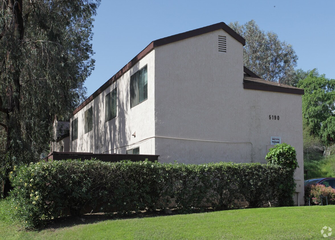 Building Photo - Plum Tree Apartments