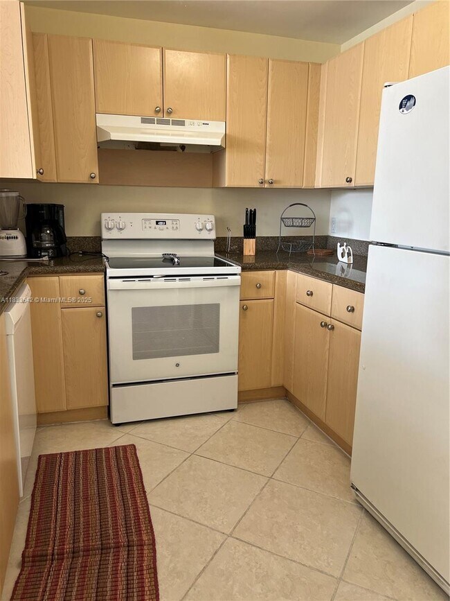 Foto del edificio - 2280 SW 32nd Ave
