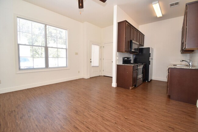 Foto del edificio - Hidden Oaks Apartments
