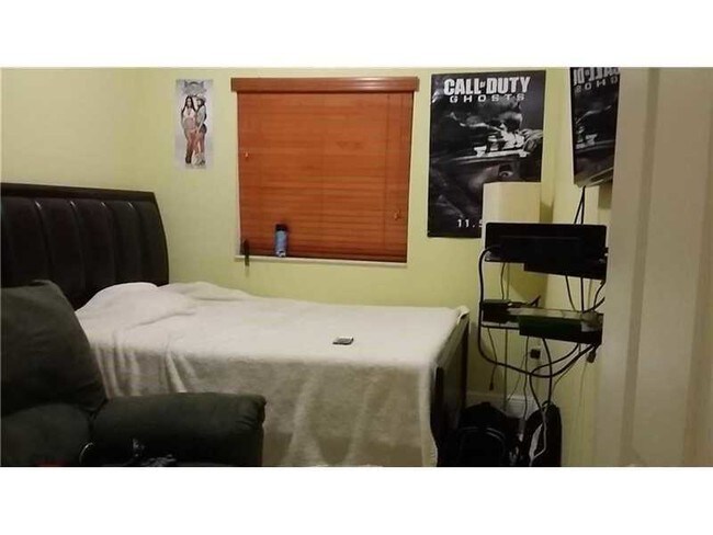 Foto del edificio - 6940 NW 179th St
