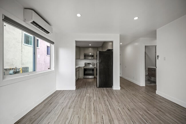 UNIT 1 - now available - 1101 N. Flower St.