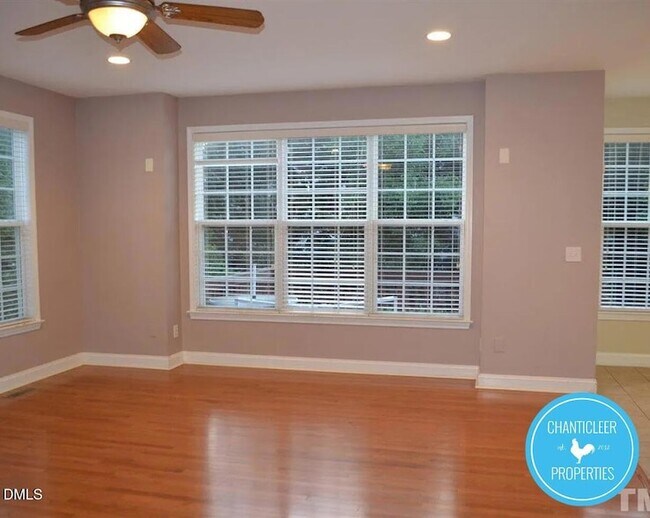 Building Photo - 200 Elmhaven Way