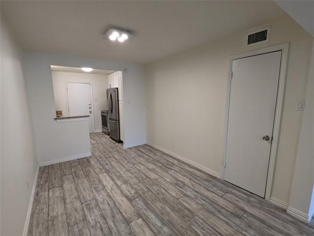 Foto del edificio - 4211 Newton Ave
