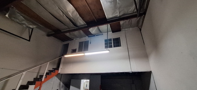 Building Photo - 18422 Vanowen St