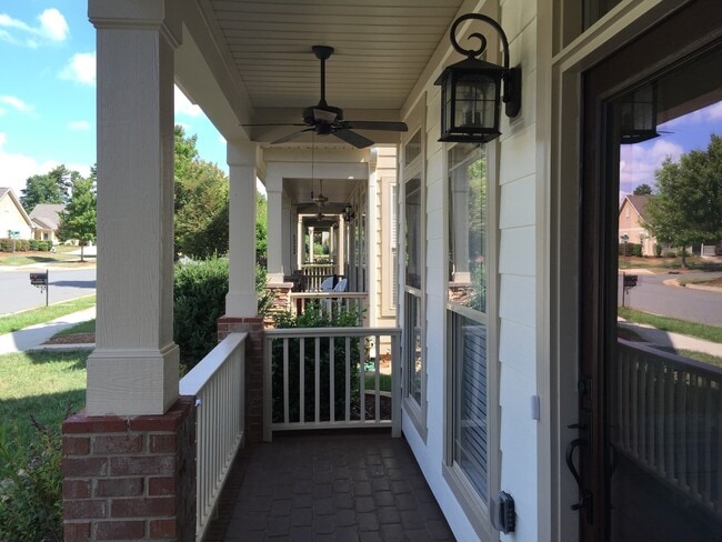Building Photo - 15318 S Birkdale Commons Pkwy