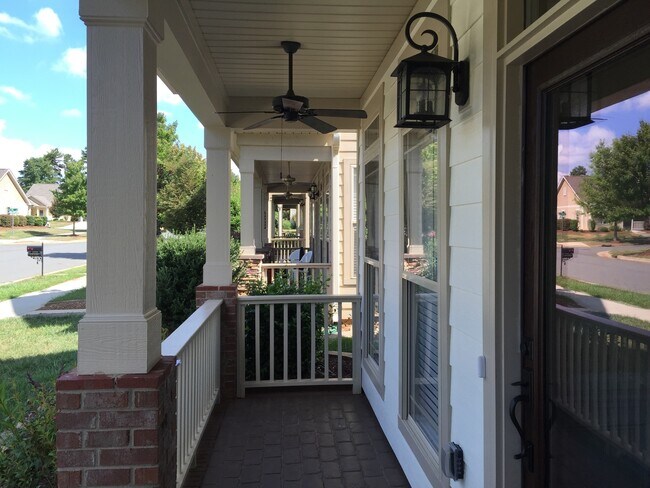 Foto del edificio - 15318 S Birkdale Commons Pkwy