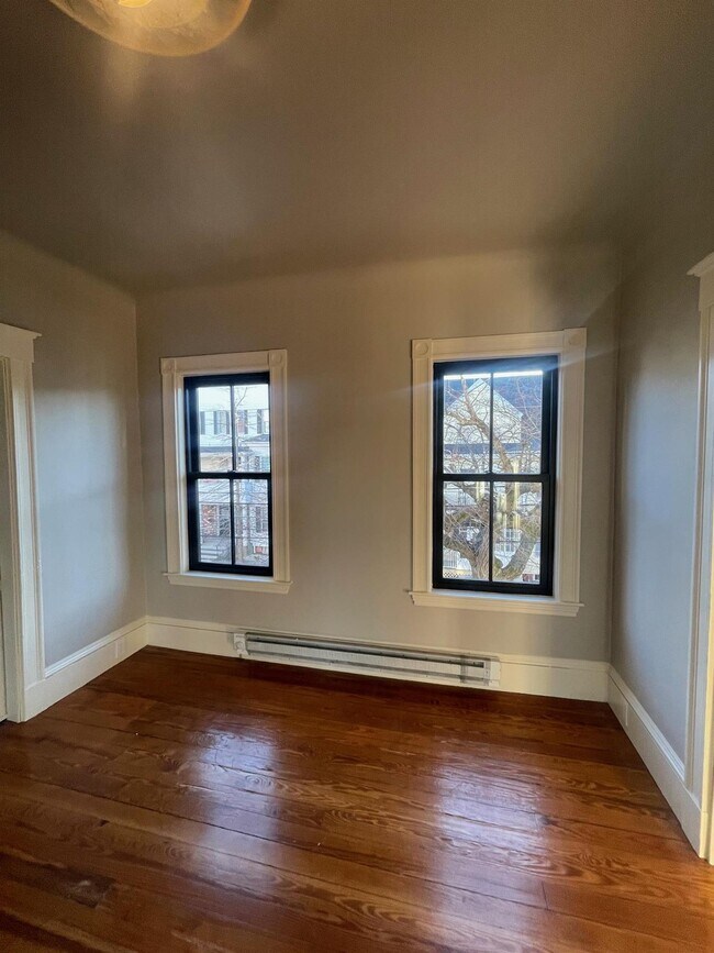 10 Charnwood Rd Unit 2, Somerville, MA 02144 Condo for Rent in Somerville, MA