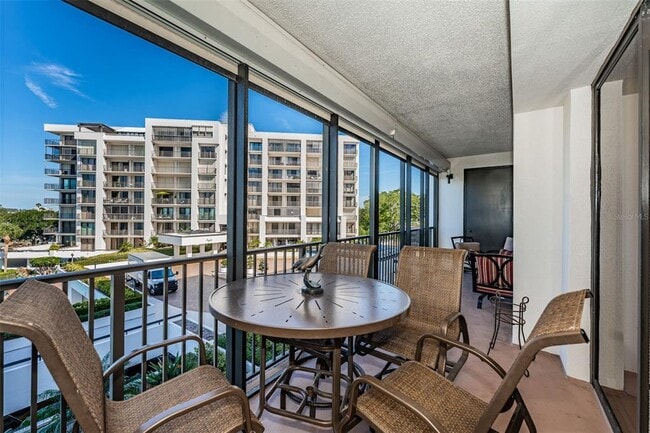 Building Photo - 6 Belleview Blvd