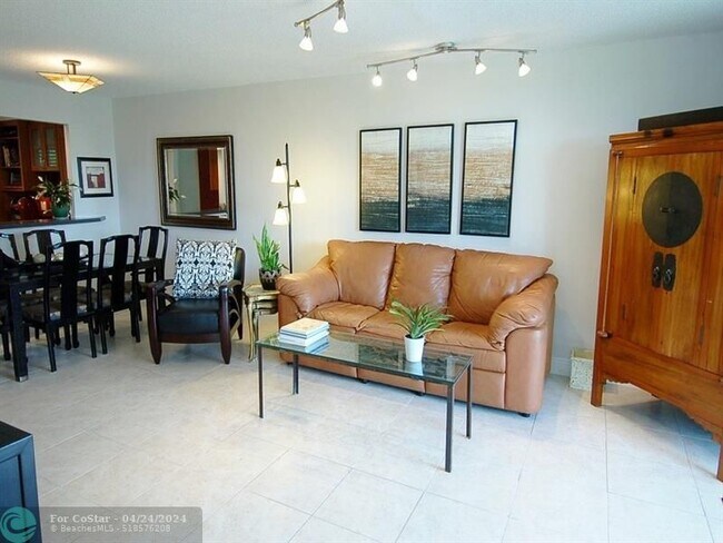 Foto del edificio - 575 Oaks Ln