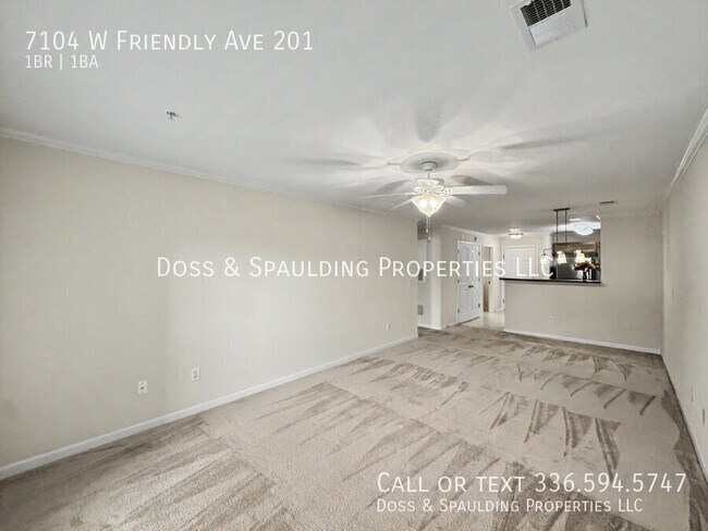 Foto del edificio - 7104 W Friendly Ave