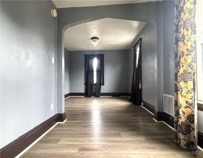 Foto del edificio - 1970 Whitney Ave