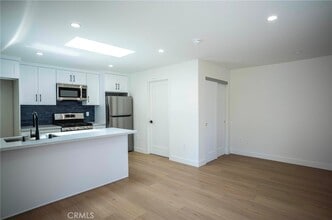 Building Photo - 20509 1/2 Vose St