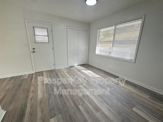 Building Photo - 5730 Teresa St