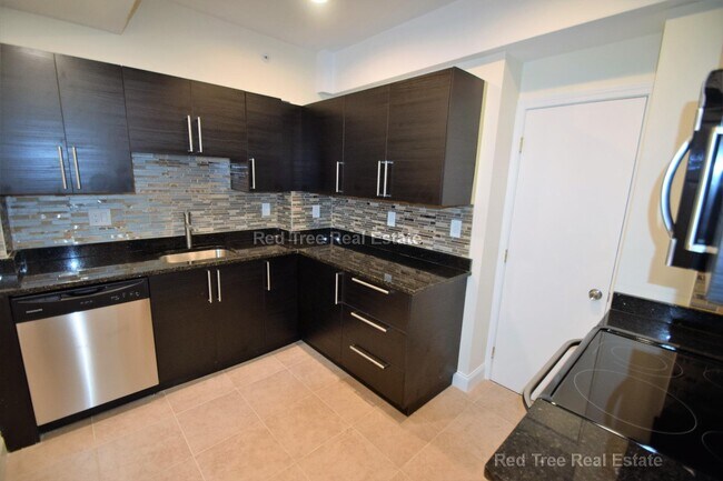 Foto del edificio - 1203 Beacon St