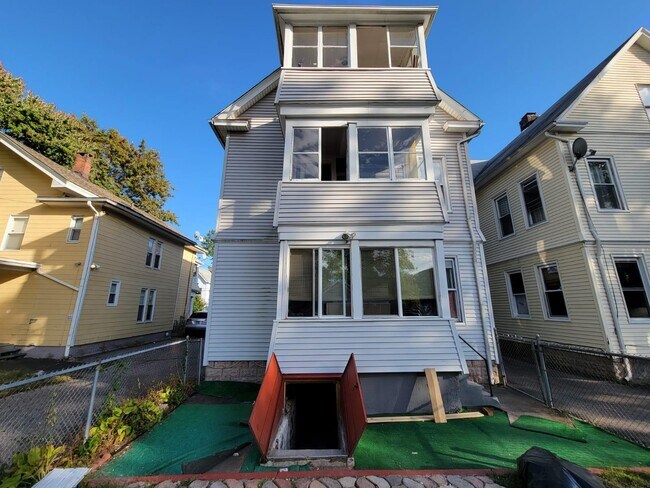 Foto del edificio - 504 Winthrop Ave