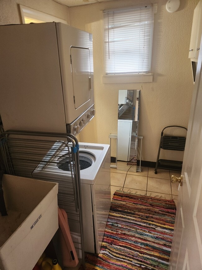 in unit laundry - 134 S 25th St