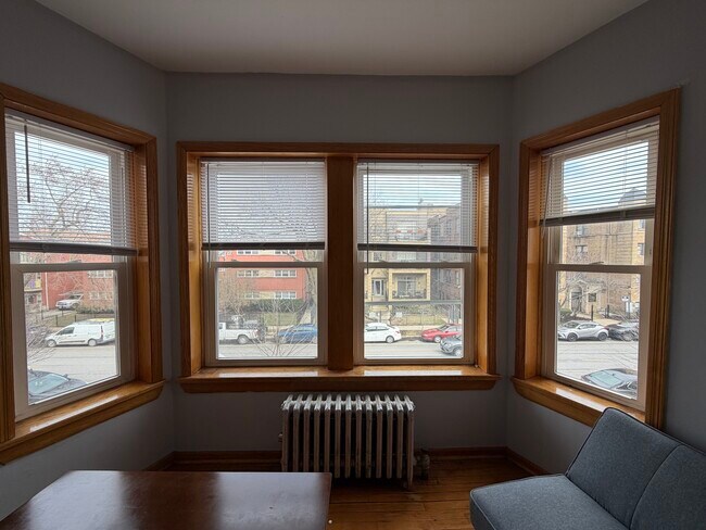 Foto del edificio - 6956 N Ashland Ave