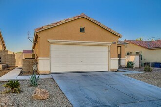 Building Photo - 5824 Camino Rosa St