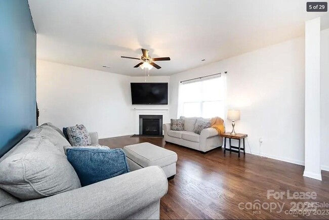 Foto del edificio - 10516 Bradstreet Commons Way