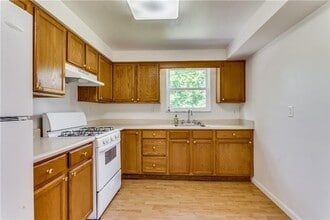 Building Photo - 114 Neilson Dr
