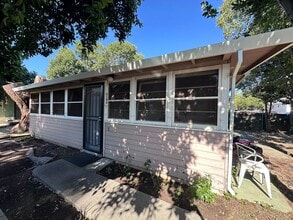 Building Photo - 610 Williams St