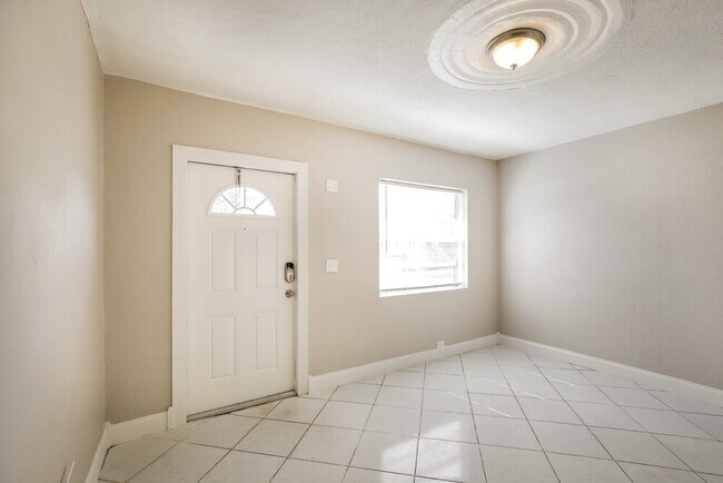 Foto del edificio - 10255 SW 172nd St